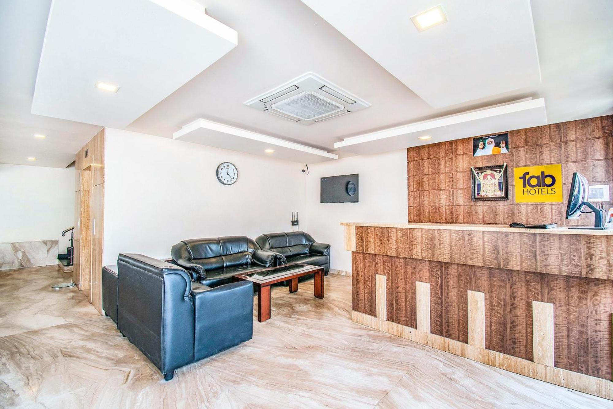 Fabhotel Prime Royal Castle - Nr Coimbatore North Railway Station Екстер'єр фото