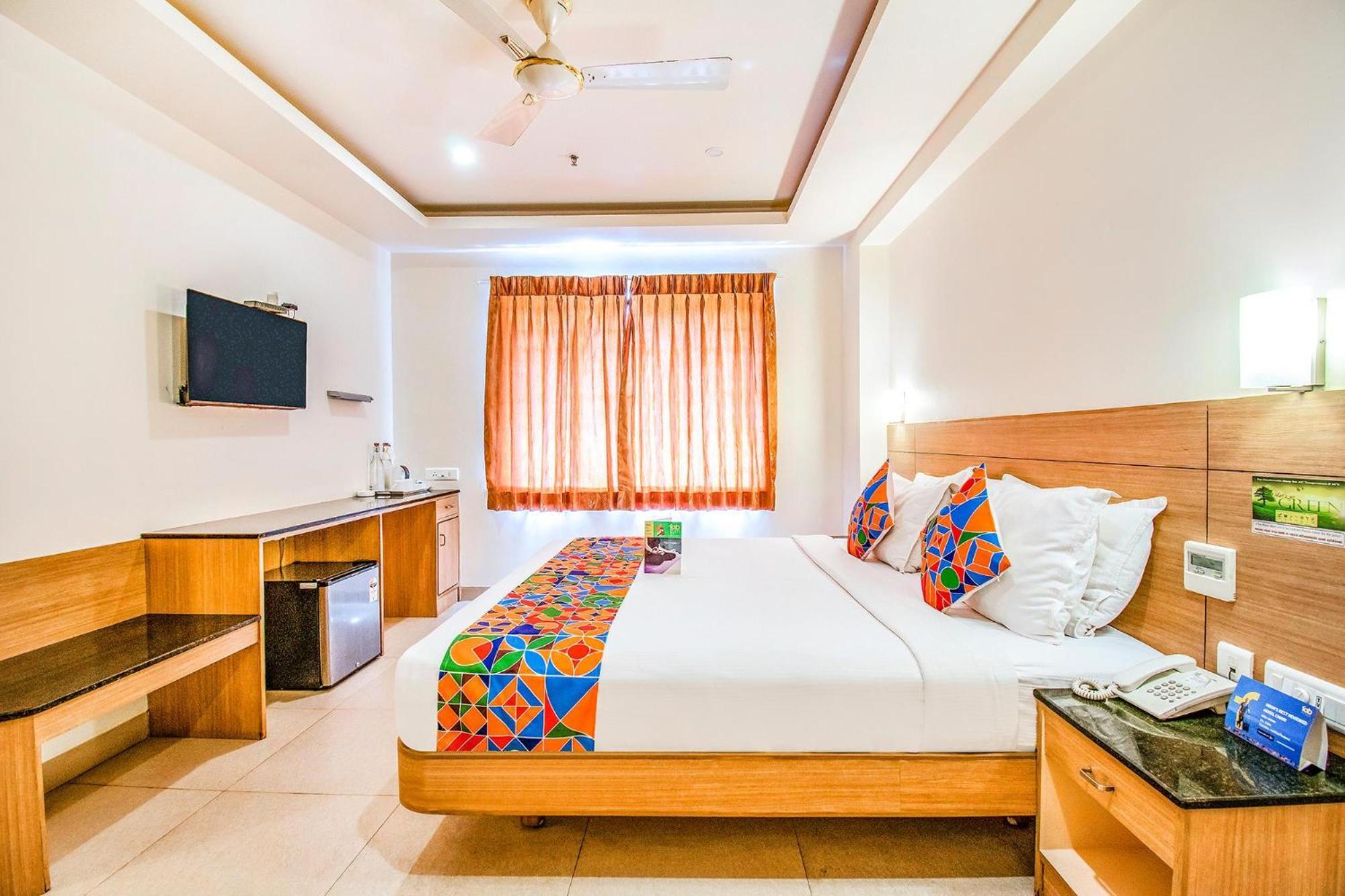 Fabhotel Prime Royal Castle - Nr Coimbatore North Railway Station Екстер'єр фото